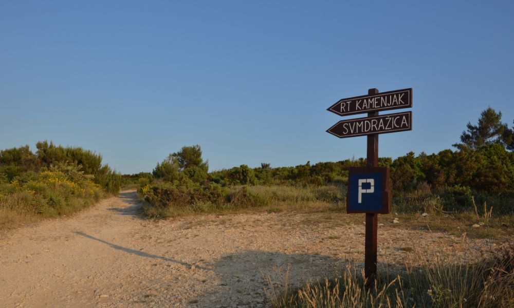 Kap Kamenjak mit Hund